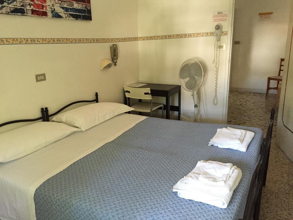 Hotel Zaghini Rimini Cameră foto